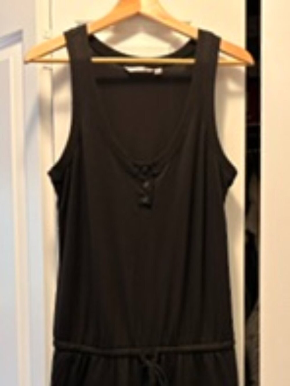 la Vie en Rose Black Jumper – Size Medium